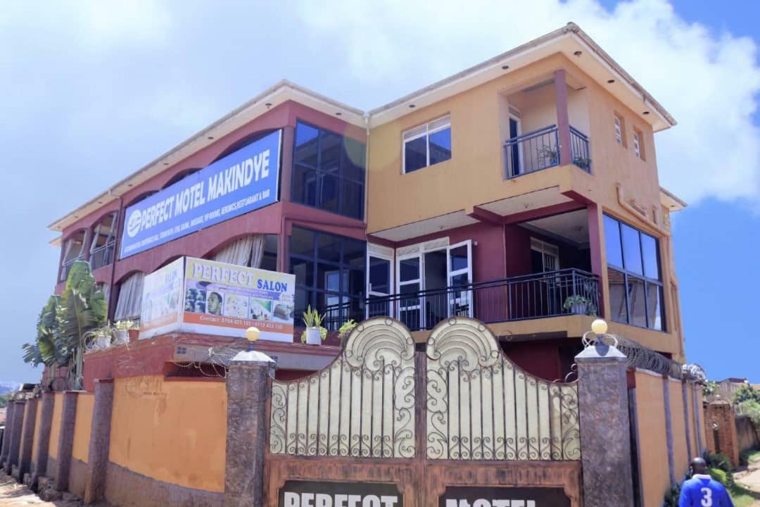 Perfect Motel Kampala Ngoại thất bức ảnh