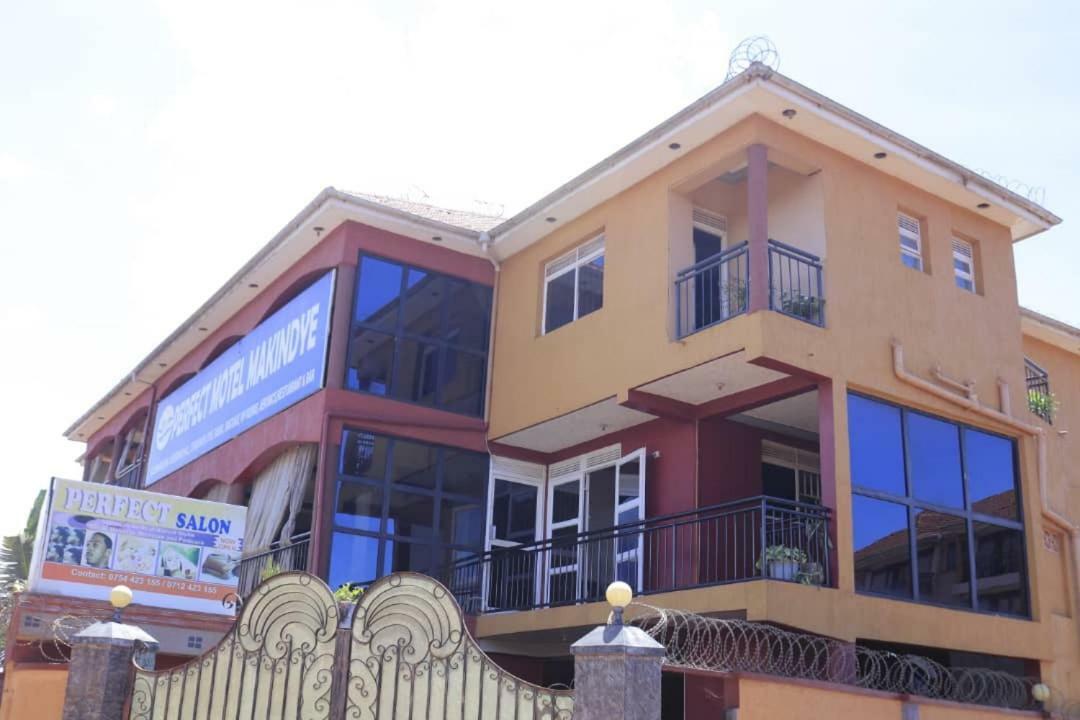 Perfect Motel Kampala Ngoại thất bức ảnh